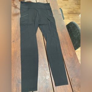 Black lululemon leggings
